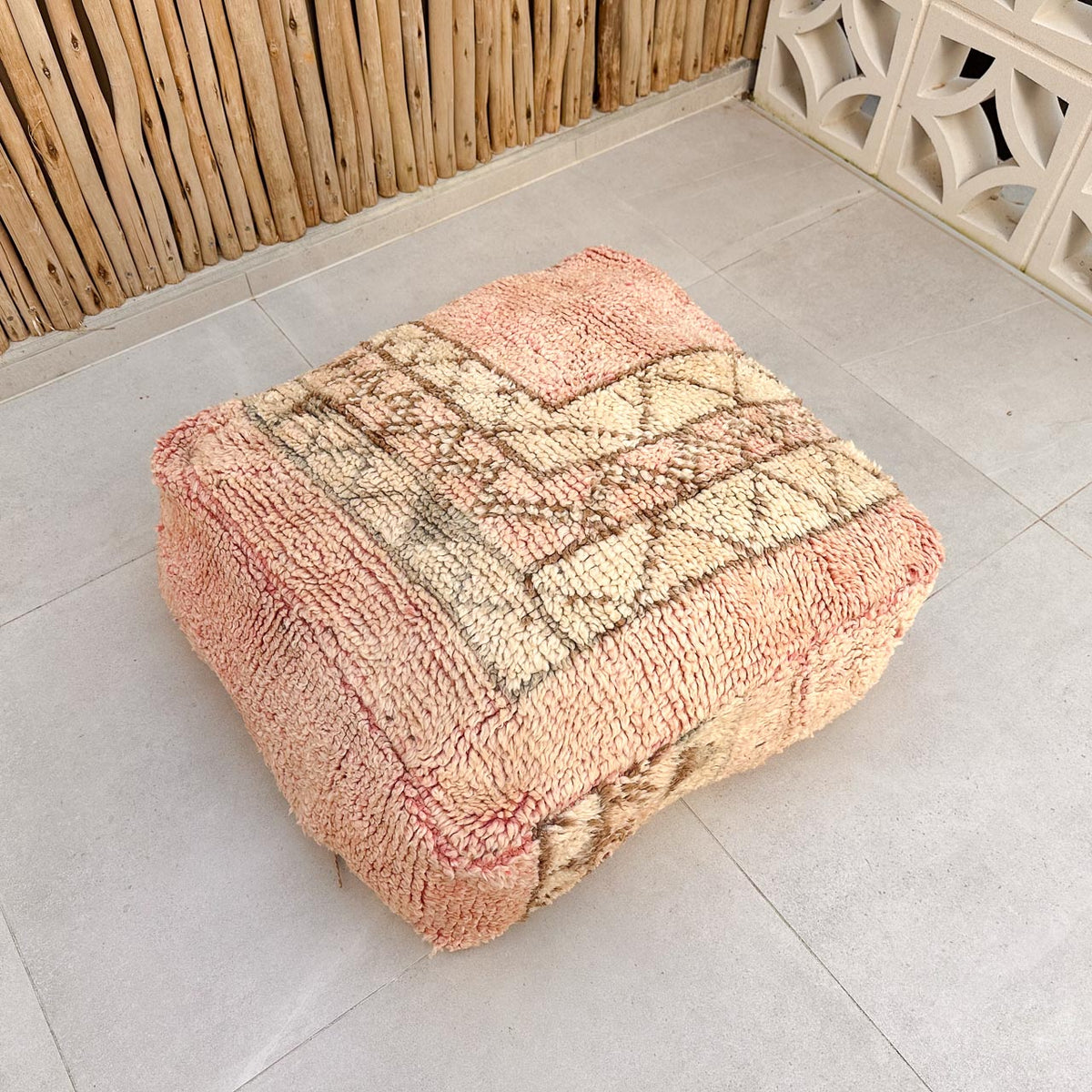 vintage floor cushion トロピカルピンク （Knot Floor Cushion 